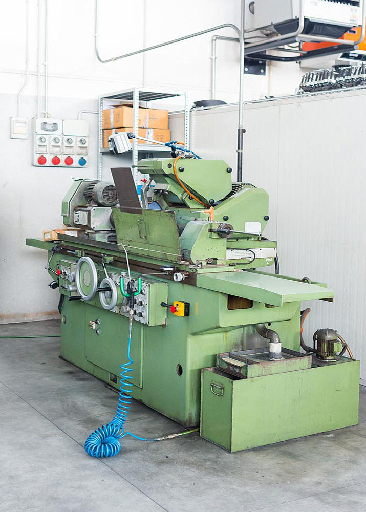 Parco_macchine_torneria_RZ_rettifica_universale_interno_esterno_ribon_pur_1000_FE5B3662.jpg